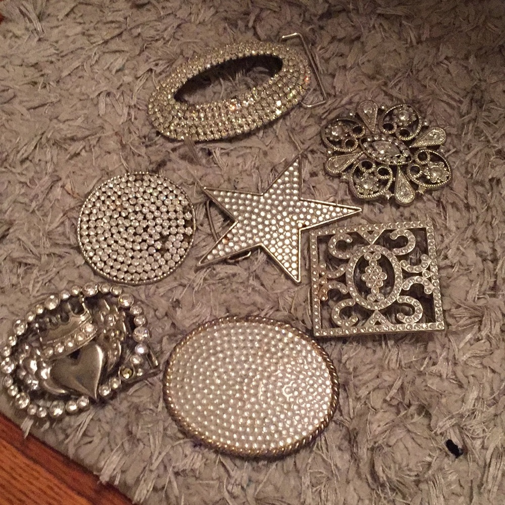 Rhinestone belt buckles